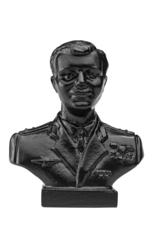 7329974008.jpg Бюст винтажный "Гагарин Ю.А.". Чугунное литьё
